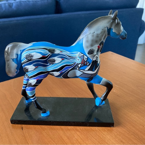 The Trail of Painted Ponies Dream Warriors Statue - Picture 2 of 4